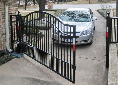 Automatic Driveway Gates Cost - Lubbock Fence Builder