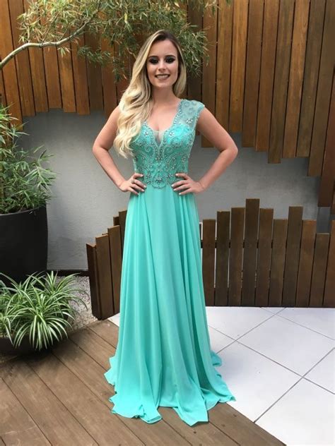 Vestido De Madrinha De Casamento Verde água Testando Produtos Cosmeticos