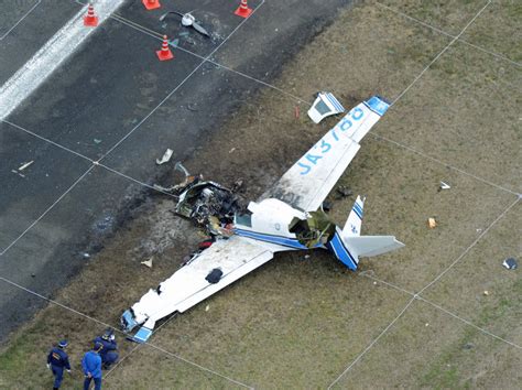 小型機墜落：飛行計画急きょ変更 席交代、訓練指導目的か 毎日新聞