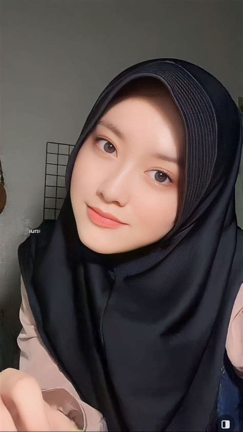 Pin Oleh Fhuron Wanto Di Model Pakaian Hijab Wanita Wanita Cantik