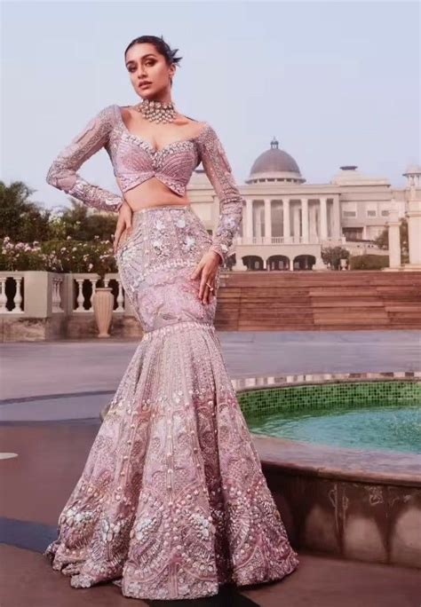 Pin By Ekansh On Bollywood Celebs Indian Wedding Dress Indian