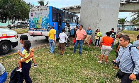 CAMIONAZO EN LA BOTICARIA SE LO COME LA CURVA Y DA CON LA BASE DEL