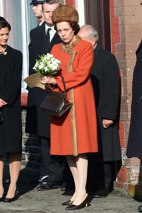 The Crown Season 3 Photos Show Olivia Colman and Tobias Menzies Filming ...