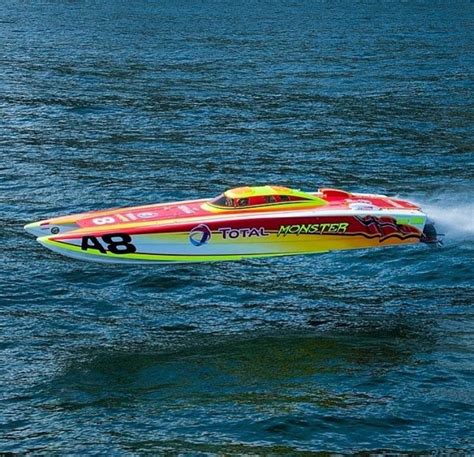 123 best images about Offshore Powerboats on Pinterest | Man of Steel ...