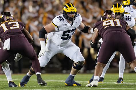 Michigan Wolverines football team squashes Minnesota Golden Gophers, 52 ...