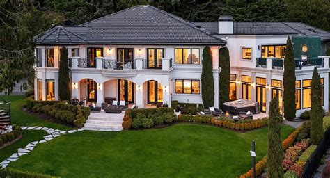 Russell Wilson House: The Bellevue Mansion - Urban Splatter