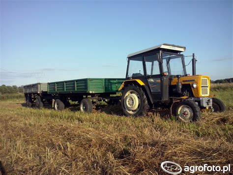 Foto Traktor Ursus C 330 596368 Galeria Rolnicza Agrofoto