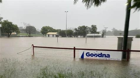 Clean up in south-east Queensland underway as floodwaters begin to ...