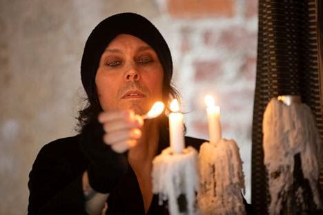 Jättiyllätys Ville Valo palaa rockmusiikin pariin vuosien tauon