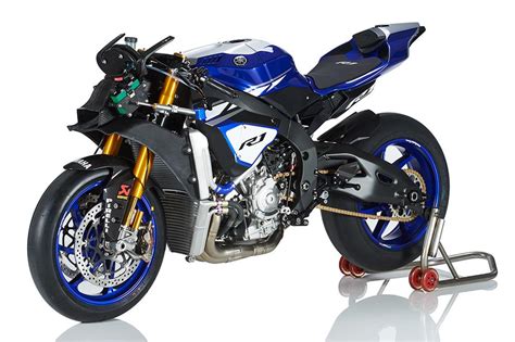 Gallery: Yamaha R1 appears in race spec | MCN