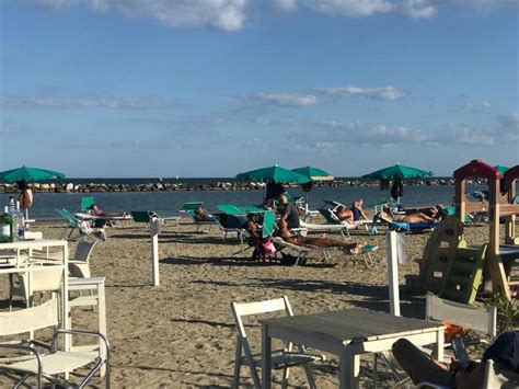 Bagno Levante Lido Di Savio Ra Prenotazione Online Spiagge It