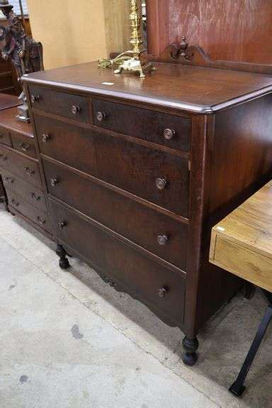 Depression Era Dresser Dixon S Auction At Crumpton