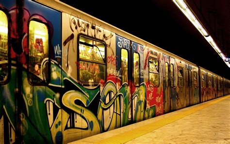 Beautiful Graffiti Art On Subway