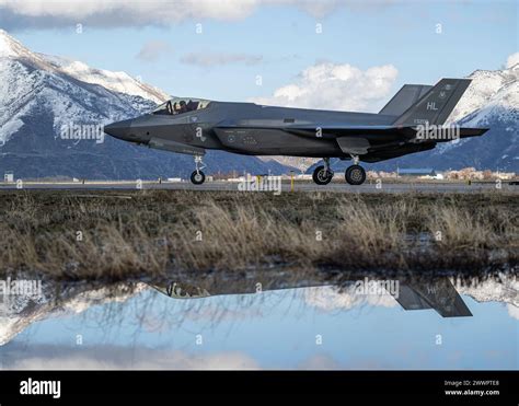 Us Air Force Capt Melanie “mach” Kluesner F 35a Lightning Ii