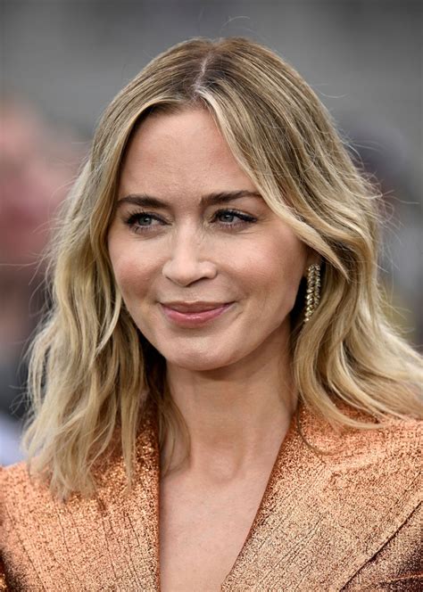 Emily Blunt Oppenheimer Photo Call In London 07 12 2023 CelebMafia