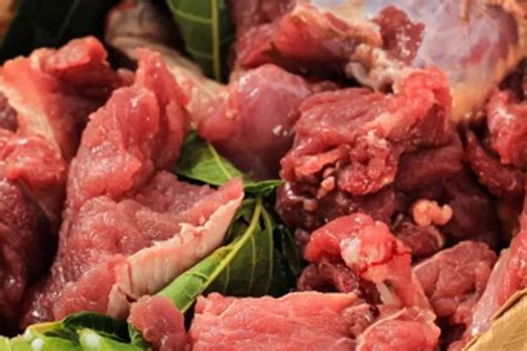 6 Cara Mengurangi Bau Prengus Pada Daging Kambing Kurban Agar Makan