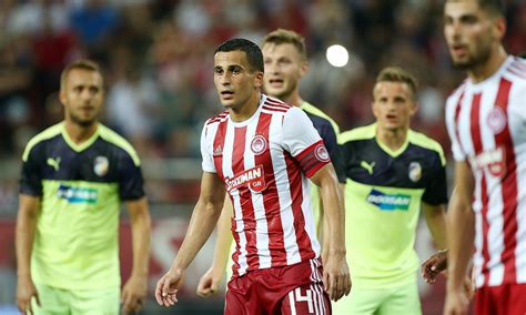 olympiakos perimenei tis trampes  omar