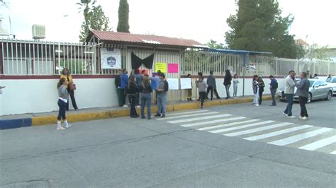 Toman Padres Instalaciones De La Primaria Rosaura Bravo Canal