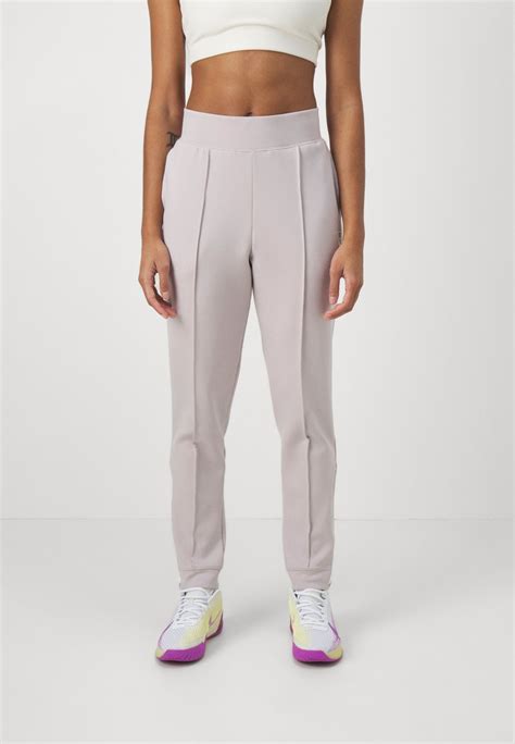 Nike Performance Heritage Pant Jogginghose Platinum Violet Barely