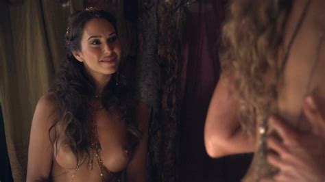 Ayse Tezel Nuda ~30 Anni In Spartacus War Of The Damned