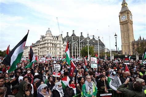 Over Pro Palestinian Protesters March Across London Daily Sabah