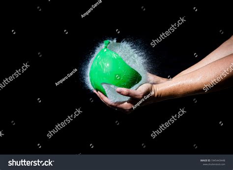 1,843 Burst Water Balloon Images, Stock Photos & Vectors | Shutterstock