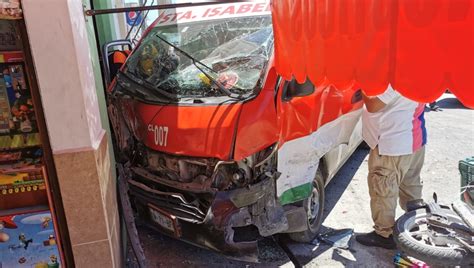 Aparatoso Accidente En Ciudad Del Carmen Deja A Una Persona Prensada Y