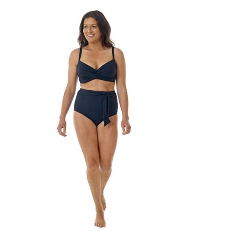 Hot Sexy Loretta Grace Bikini Pics