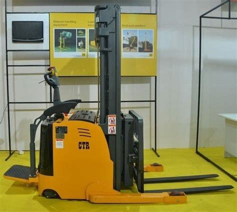 Full Electric Reach Stacker At Best Price In Pune Ctr Manufacturing