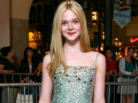 HD Wallpaper Actresses Elle Fanning Blonde Celebrity Face Girl