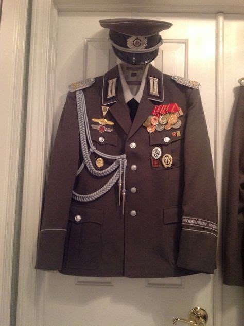 ไอเดีย East germany army uniforms 22 รายการ