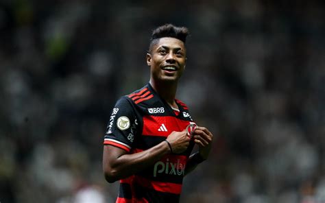 Saída de Fabrício Bruno para o Rennes pode render R 92 milhões ao