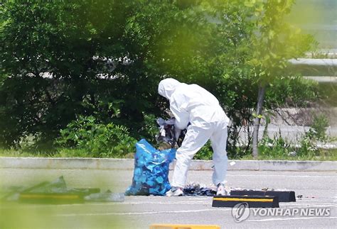 인천공항에도 북한 오물 풍선오전 한때 운항 중단 한국경제