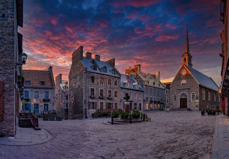 Landscape View of the Quebec City Plaza at Early Sunrise Editorial ...