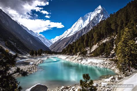 Stunning Gangotri Glacier - About Uttarakhand