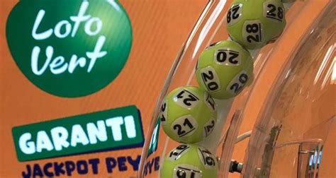 Loterie Vert 32 Grands Gagnants Du Jackpot Se Partagent Rs 2 3 Millions