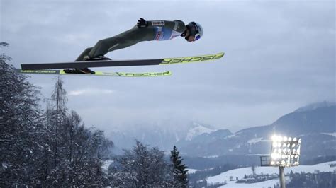 Salto con gli sci Tournée 4 Trampolini Kamil Stoch vince anche a