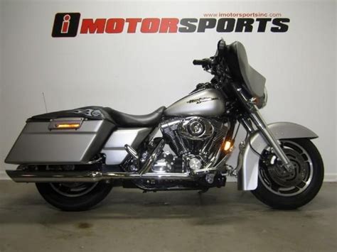 Buy 2007 Harley Davidson Street Glide Flhx Matte Silver On 2040 Motos