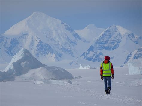 Life in Antarctica - British Antarctic Survey