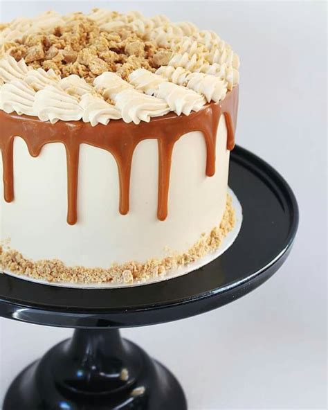 Salted caramel drizzle | Yummy cakes, Cake recipes, Simple birthday cake