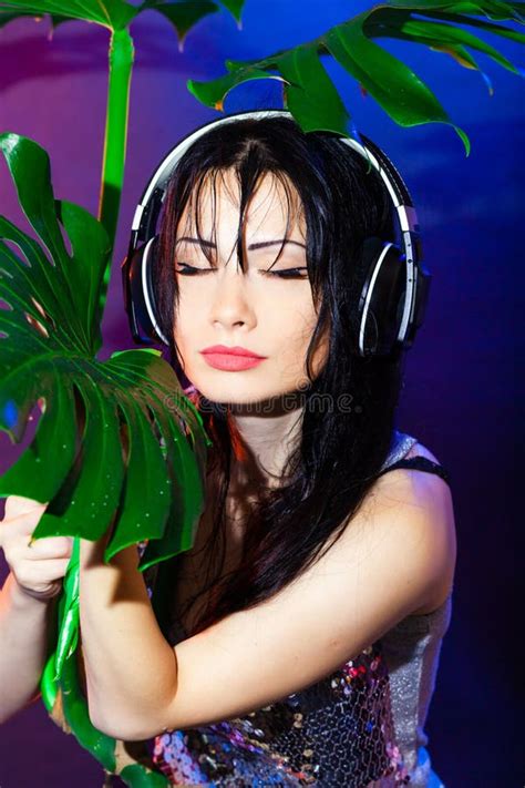 Dj Headphone Beach Summer Disco Girl Green Tropical Party Brunette