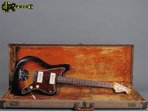 1961 Fender Jazzmaster 3 Tone Sunburst GuitarPoint