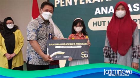 Ratusan Pelajar Terima Beasiswa Dari Pt Petrokimia Gresik