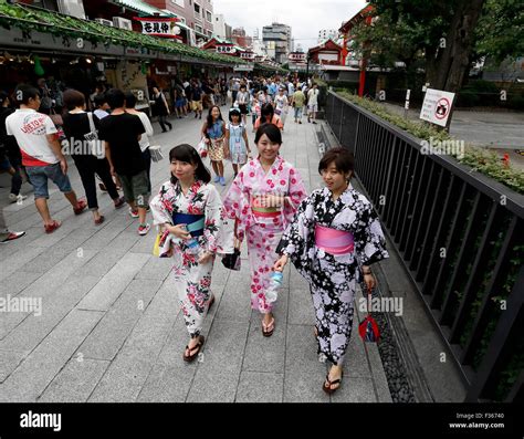 Asakusa Shrine Tokyo Stock Photo - Alamy