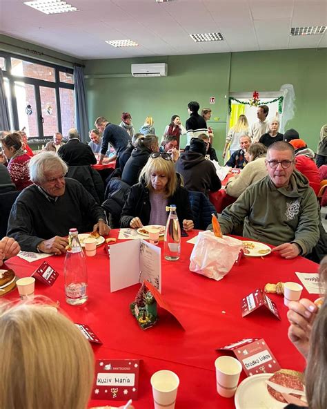 Pavia I Pranzi Di Natale Della Comunit Di Sant Egidio In Tre Oratori