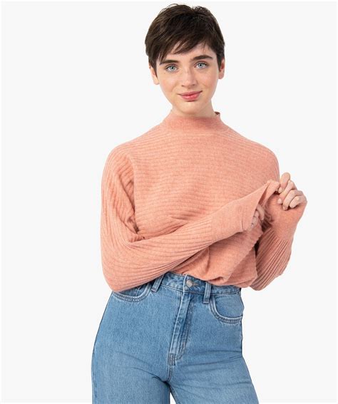 Pull femme en maille côtelée horizontale à col montant rose GEMO