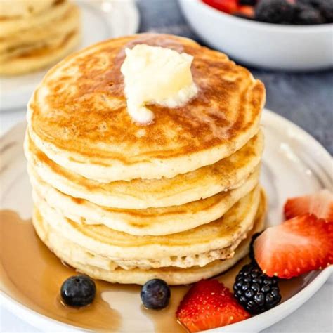 Easy Basic Pancakes Recipe - Yummy and fully