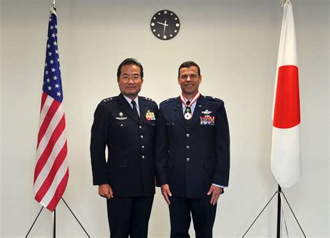 18th Wing commander presented Order of the Rising Sun > Pacific Air ...