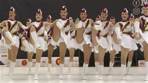 Majorettes SZYK Konopiska Mażoretki baton basic scena senior