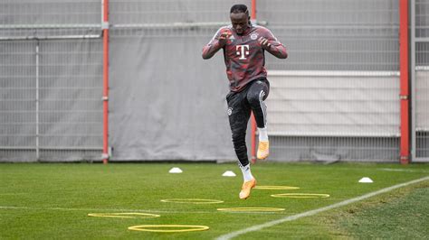 FC Bayern Nagelsmann erklärt Comeback Plan für Sadio Mané kicker